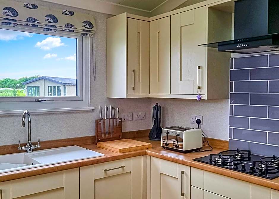 Lakeside Luxury Lodges