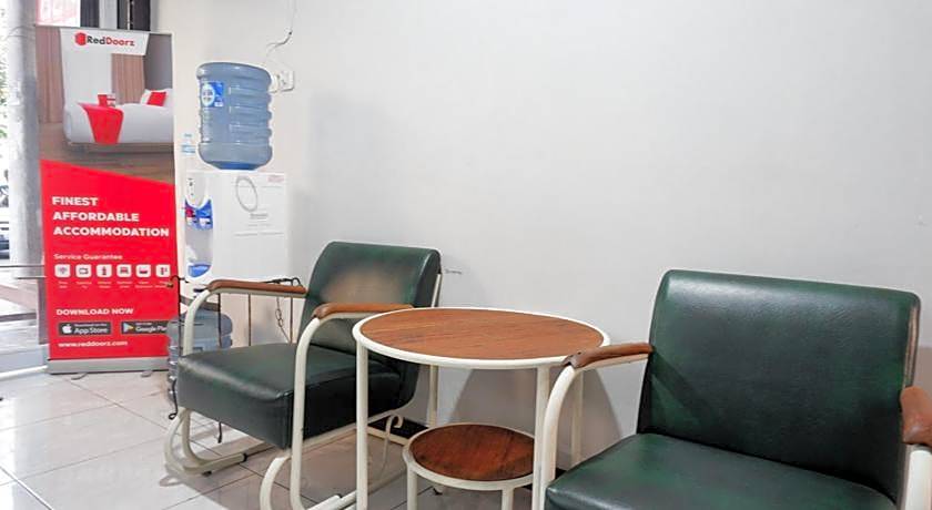 RedDoorz near Jalan Adi Sucipto Solo