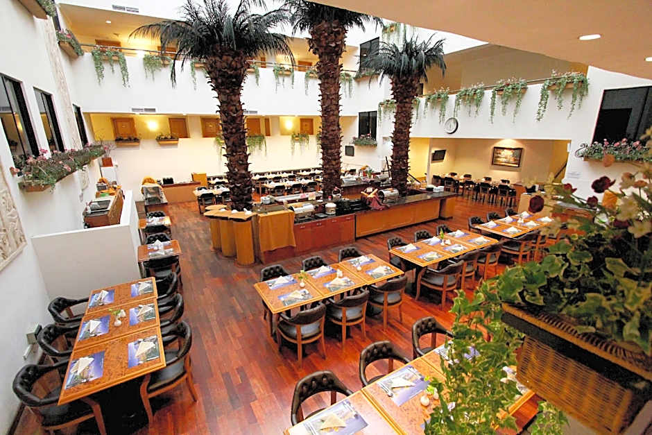 Harmoni Suites Hotel