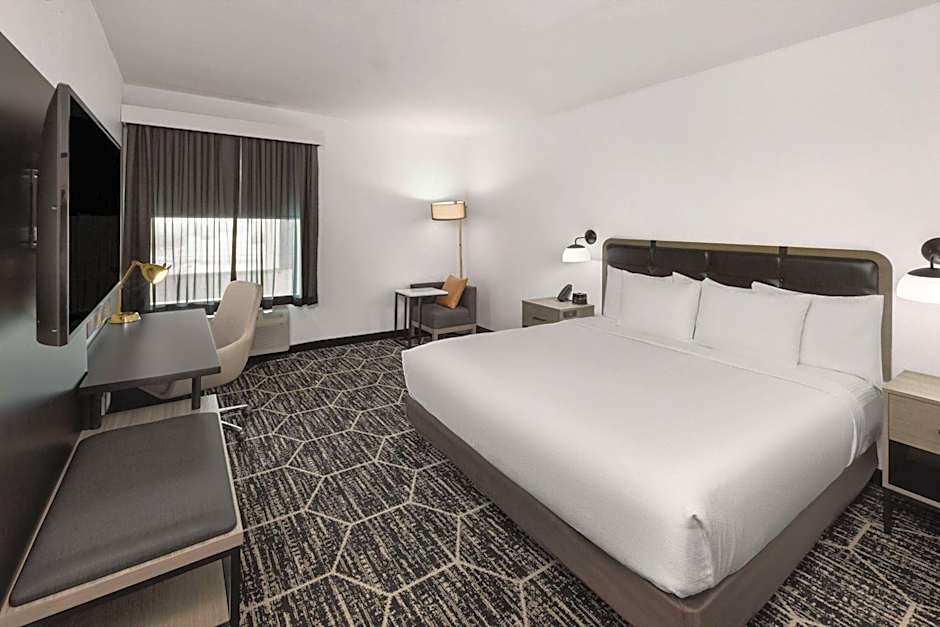 La Quinta Inn & Suites by Wyndham Austin Parmer/Tech Ridge