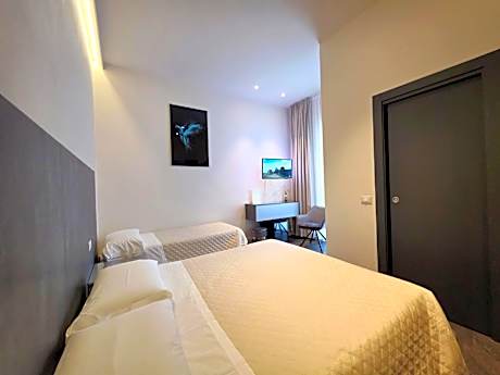 Triple Room with Balcony