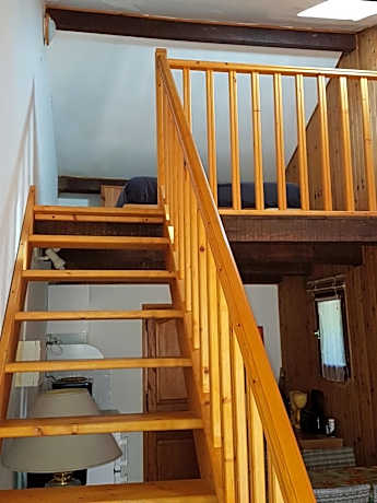 Studio - Split Level