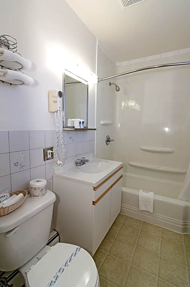 Coastal Inn - Kingfisher