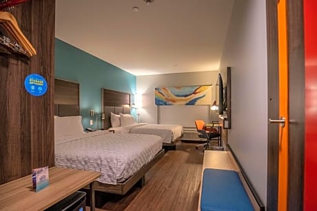 2 Queen Beds