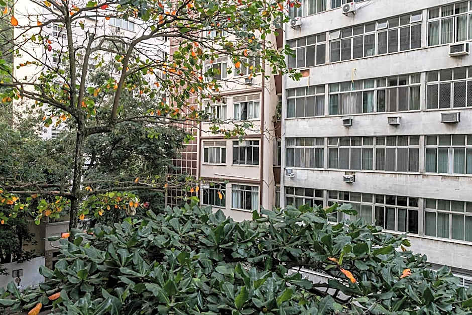 Copacabana Lux: Sophistication and Comfort for 5