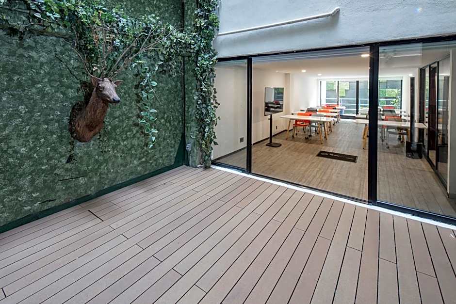 Flow Condesa - Adults Only