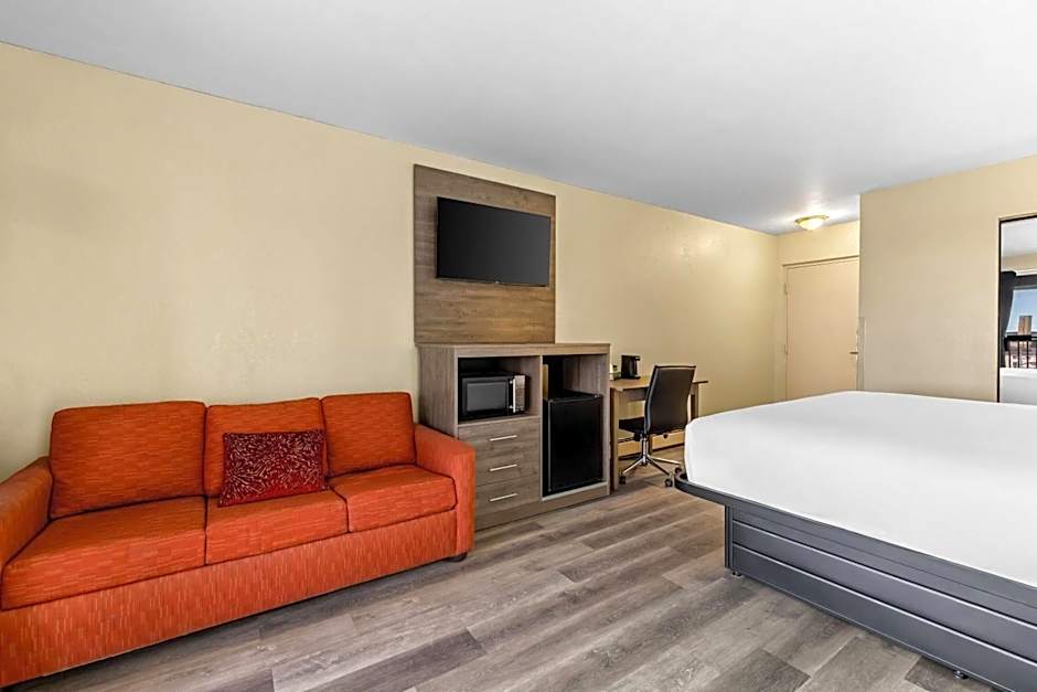 Travelodge by Wyndham Rapid City