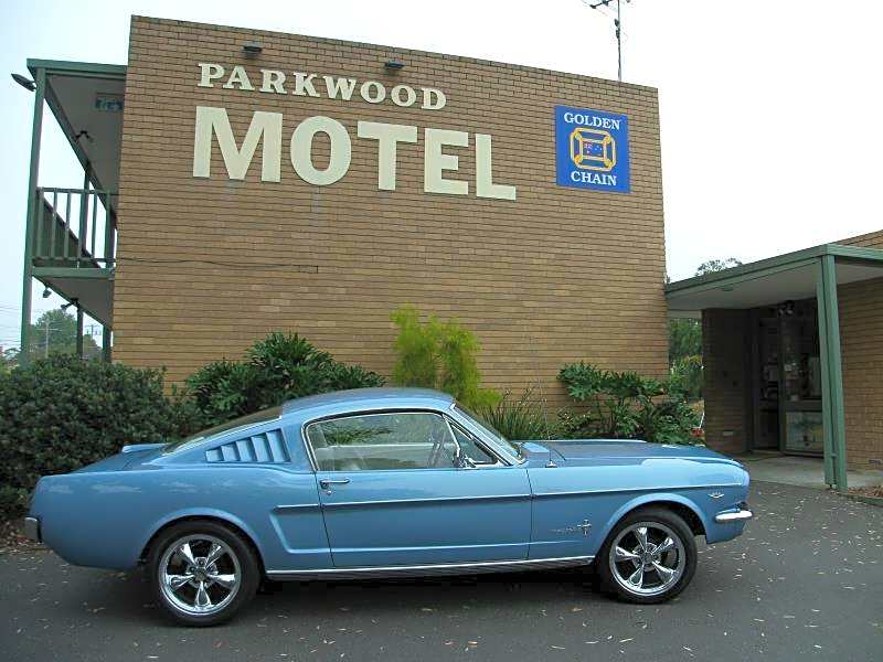Parkwood Motel & Apartments