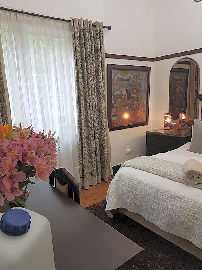 Izimbali Lodge and Restaurant