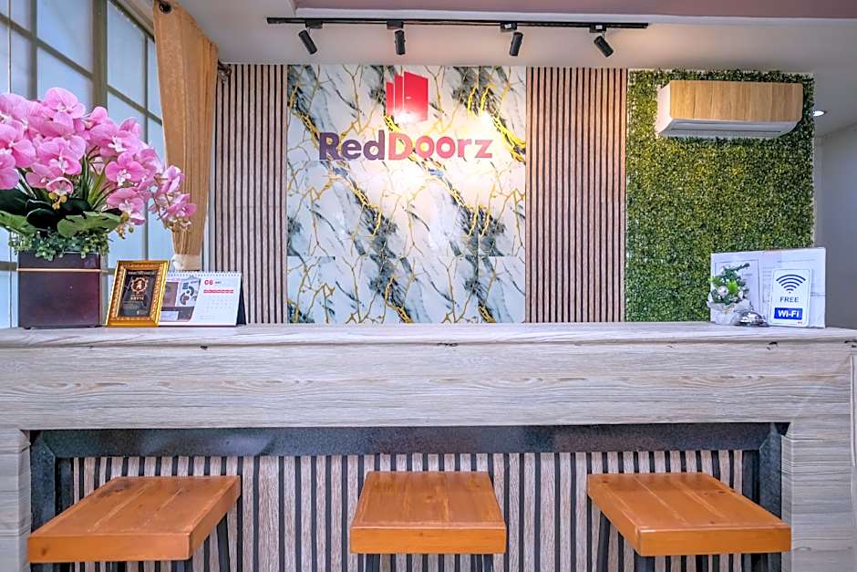 RedDoorz @ Panglima Sudirman Surabaya