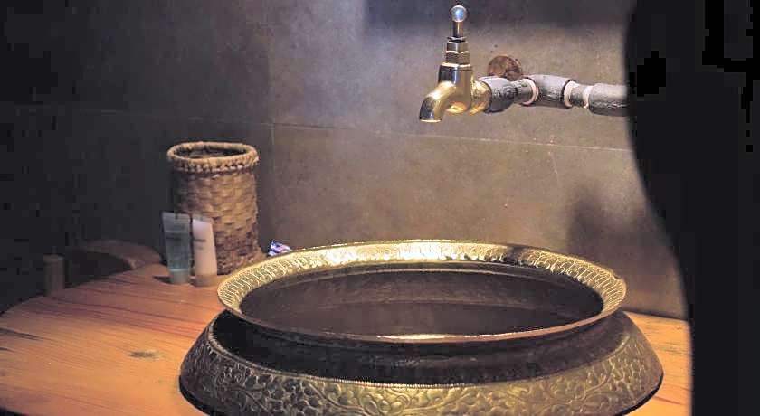 Bhanjyang Village Lodge