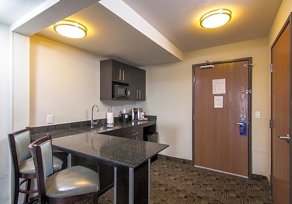 Holiday Inn Express Hotel & Suites Carlsbad Beach By IHG
