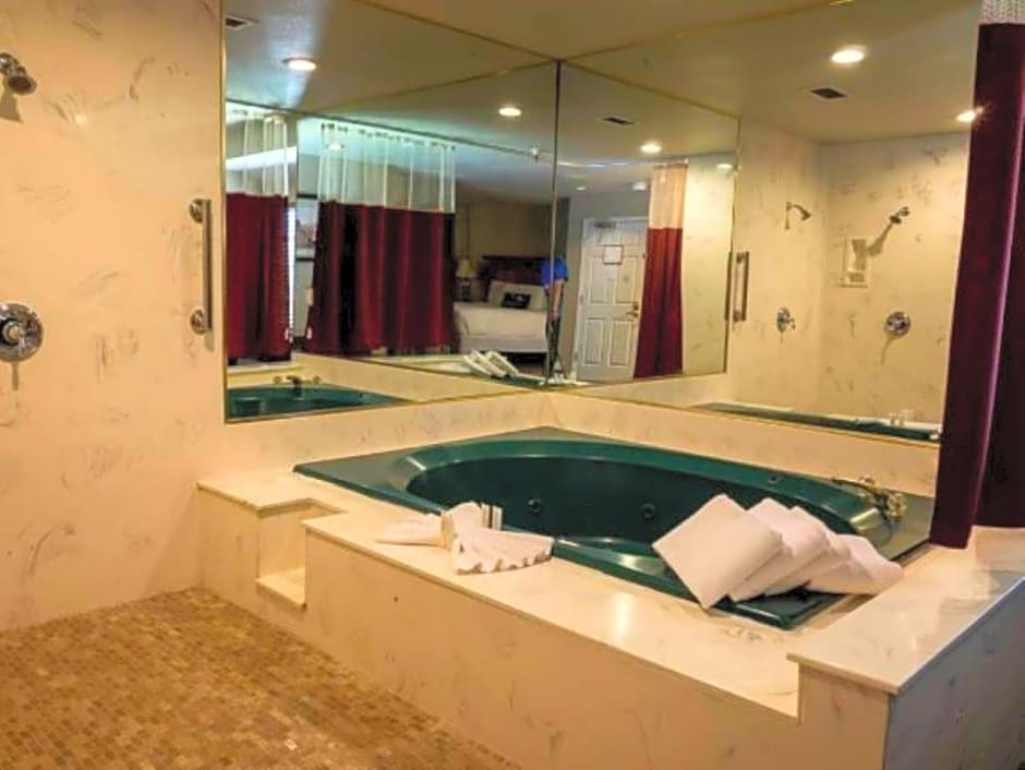 Postmarc Hotel and Spa Suites