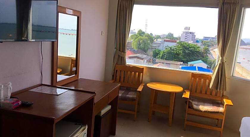 Prachuap Beach Hotel