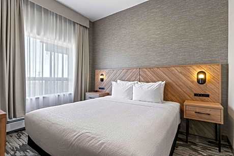 Balcony Suite, 1 King Bed, Sofa Bed, Kitchenette
