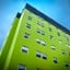 SR Hotel