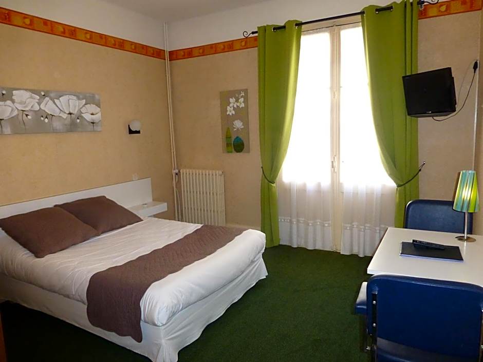Photo 1 of 8 of Family Suite