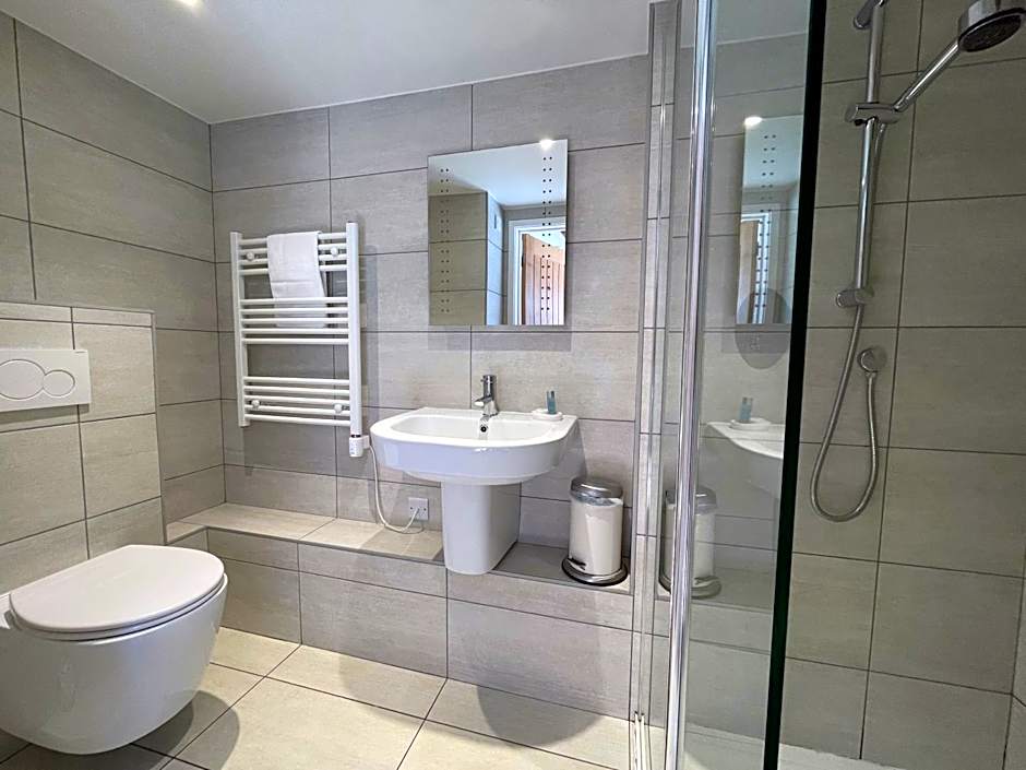 The Queen Matilda Country Rooms