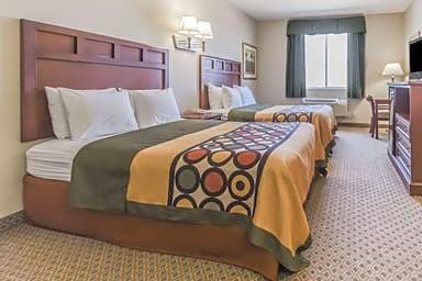 2 Queen Beds and 1 King Bed Non-Smoking