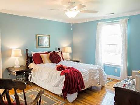 Quad room-Ensuite-Deluxe-French Blue Suite