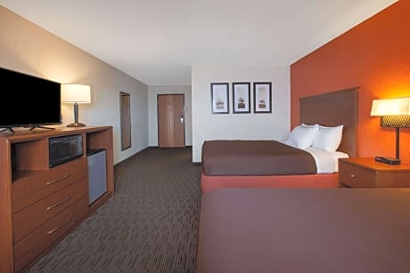 2 Queen Beds Deluxe Room Lake View Second Floor Non-Smoking