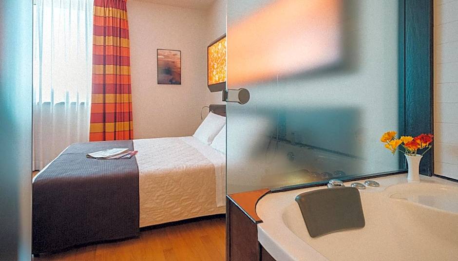 Sanlu Hotel