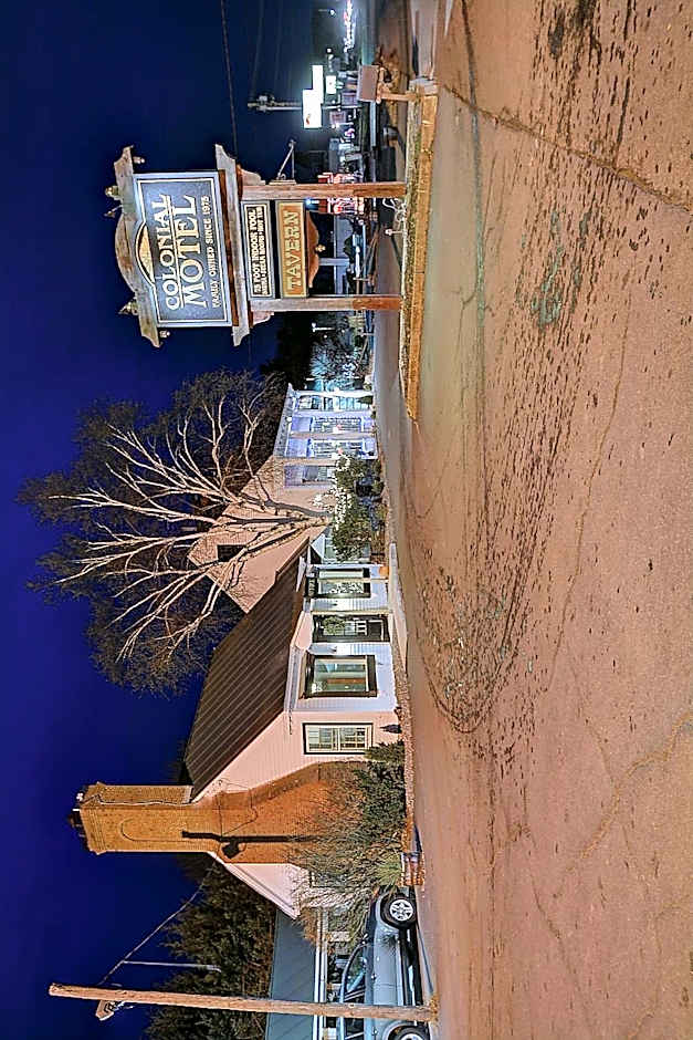 Colonial Motel and Spa