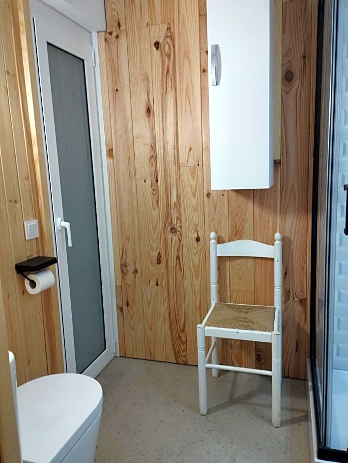 CHAMBRES D'HÔTES CHEZ CATHERINE A REUS chambre de Paris avec salle de bains privée