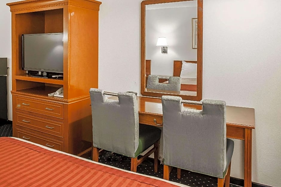 Econo Lodge Seatac Airport North Seattle Hotel