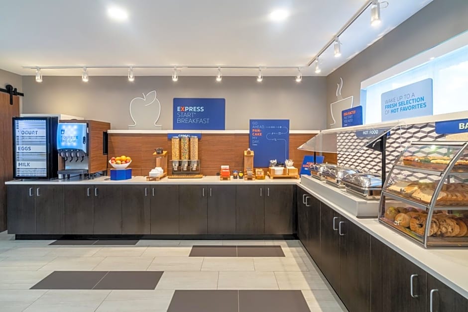Holiday Inn Express Hotel & Suites Bluffton at Hilton Head Area, an IHG Hotel