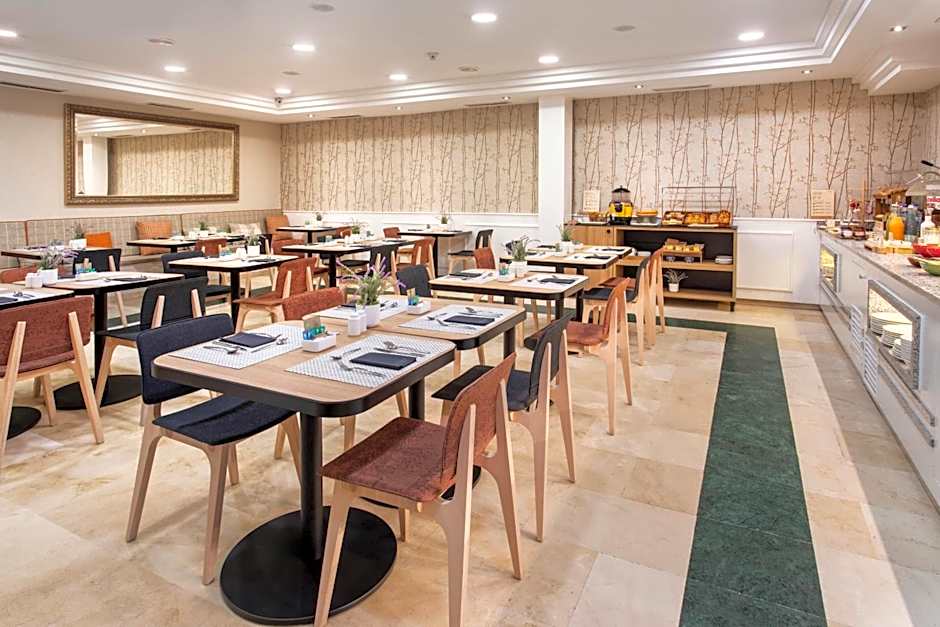 Catalonia Puerta Del Sol