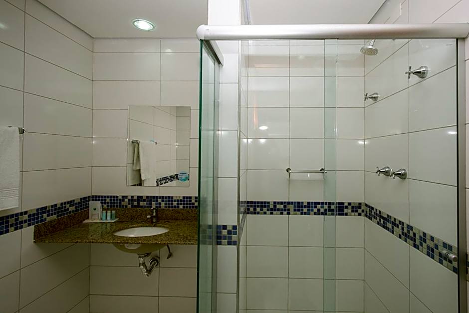 Bristol Exceler Plaza Hotel