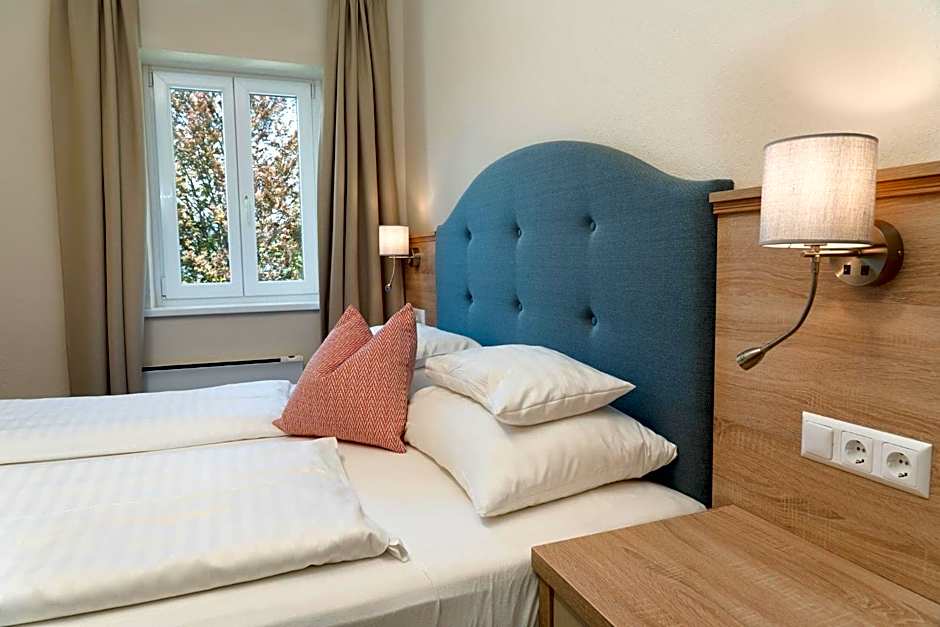 Inselhotel Faakersee