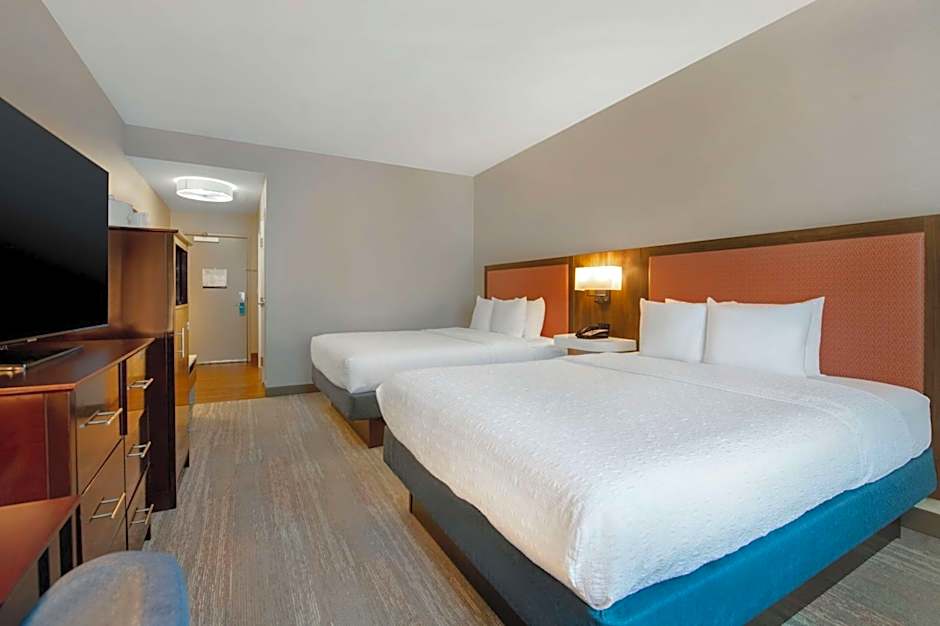 Hampton Inn By Hilton & Suites Harvey
