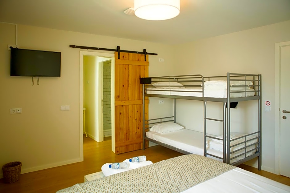 THE HOLY COW - Hostel & Suites