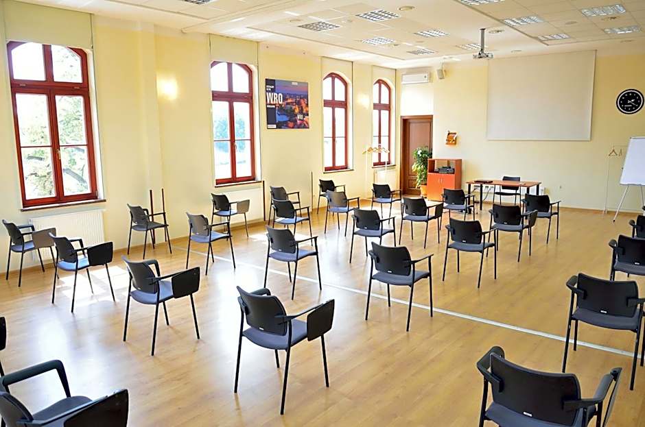 WenderEDU Business Center