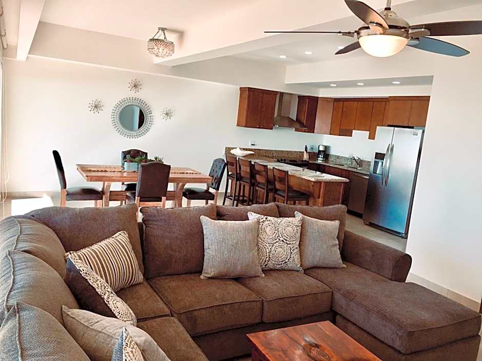 La Jolla Excellence, Exclusive Front Beach!