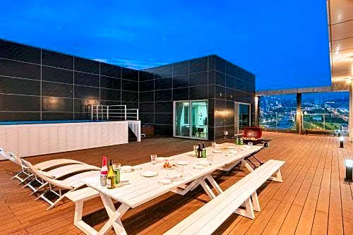 Paju Khills the terrace