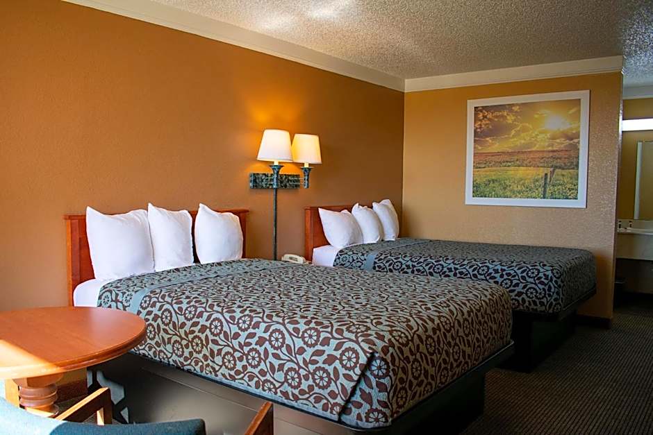 Days Inn by Wyndham Hillsboro TX