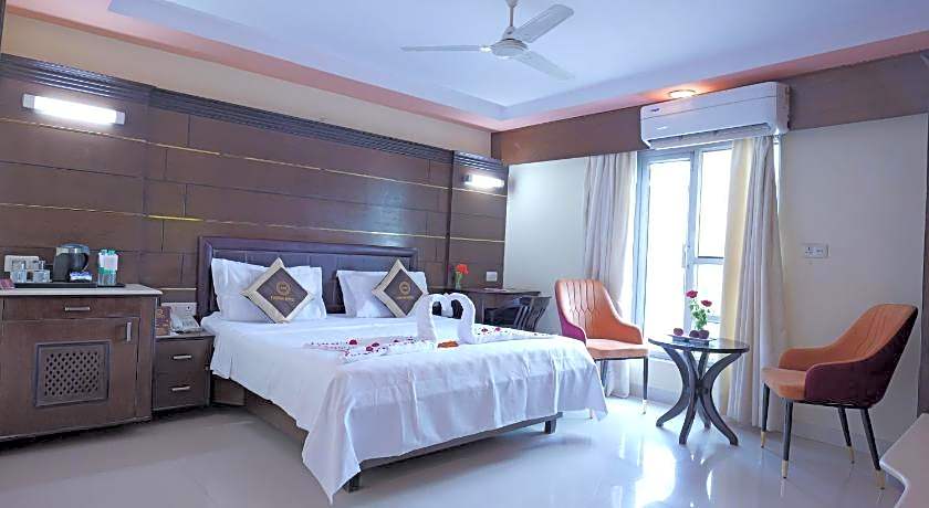 Foxoso Taj View Hotel