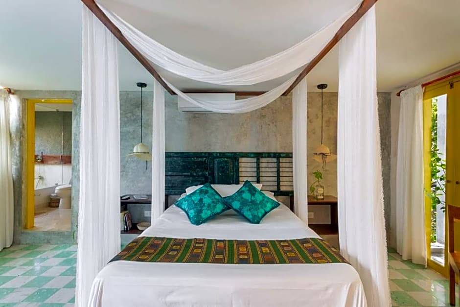 CASA CHAKÁ BOUTIQUE