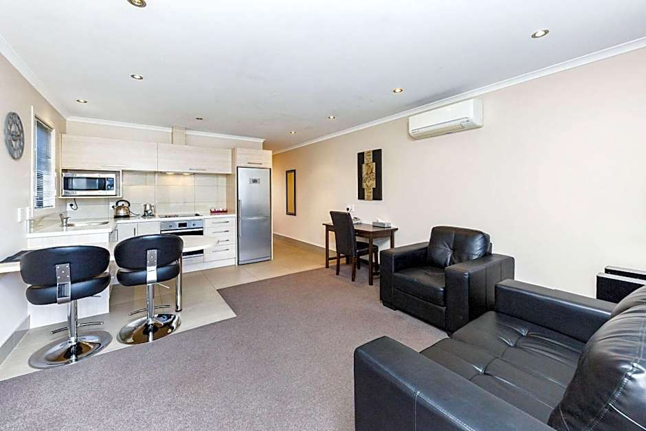 Kauri Court Motel and Apartments