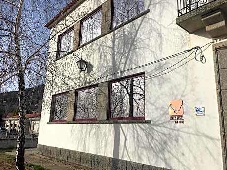 Loriga Hostel - Feel Nature