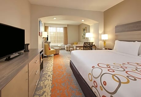 1 King Bed Deluxe Executive Room Non-Smoking