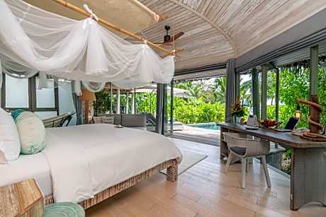 Beachfront Pool Villa