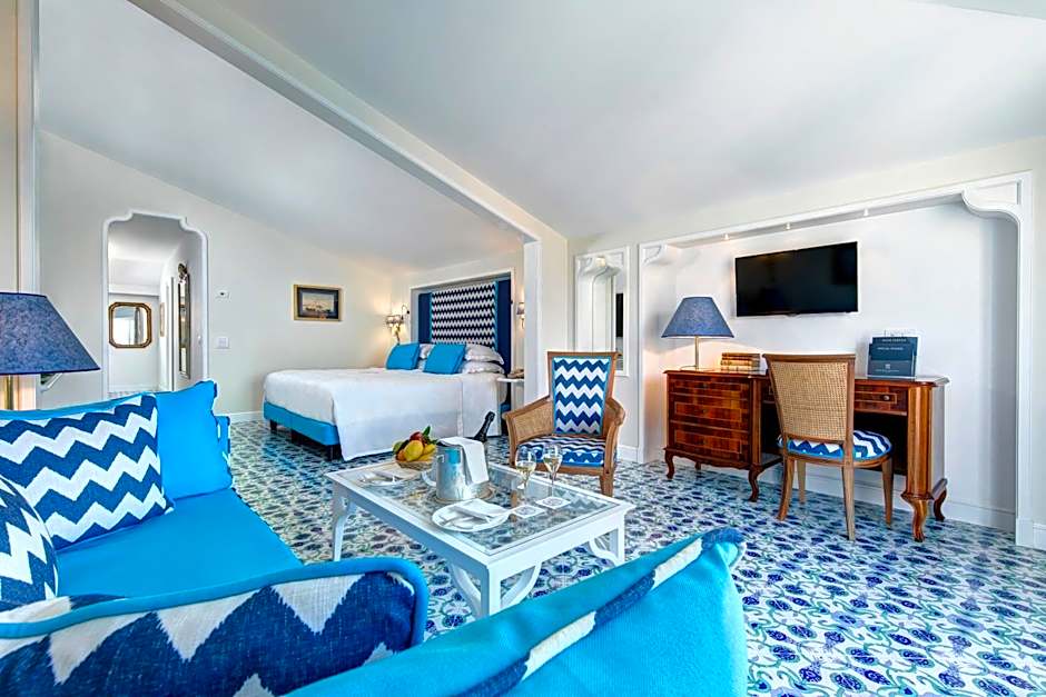 Photo 1 of 5 of Suite, Sea View
