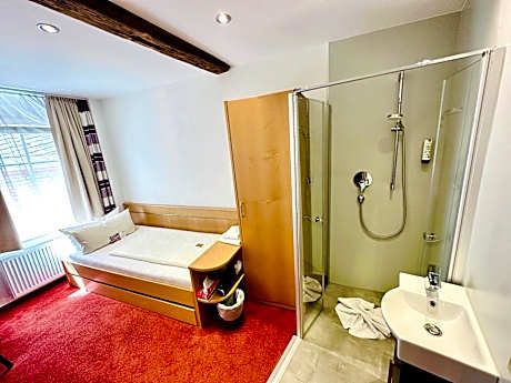 Single Room with Shared Toilet
