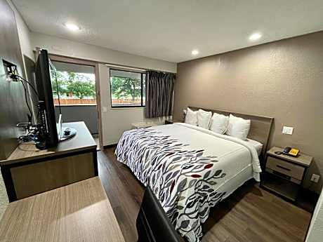 Standard King Renovated Non-Smoking