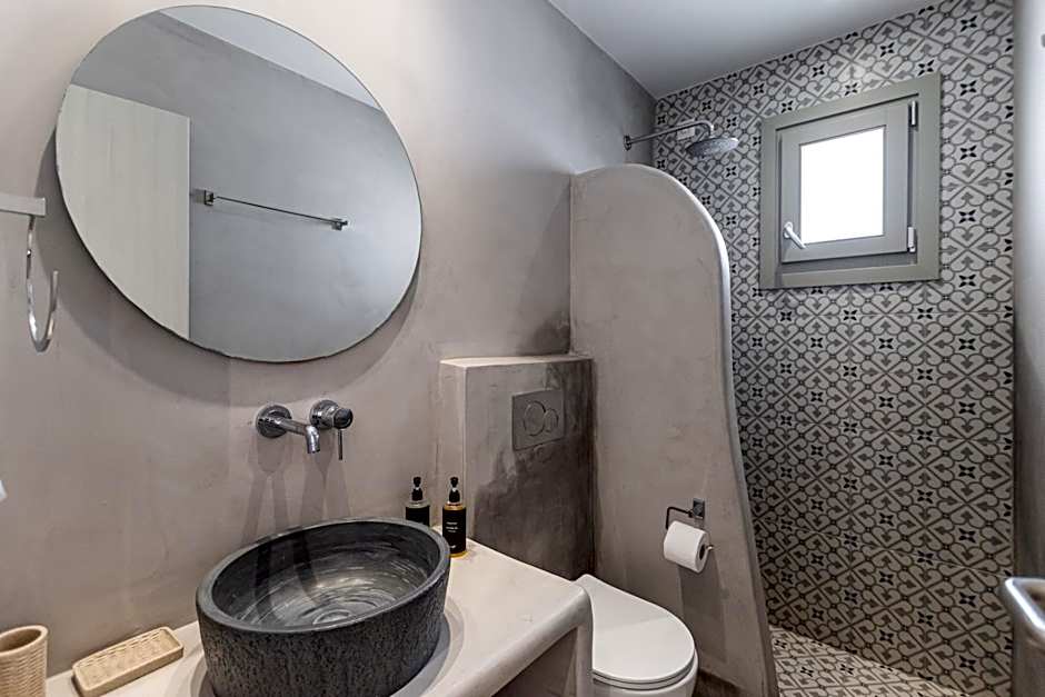 Lemonia Suites with outdoor BBQ area