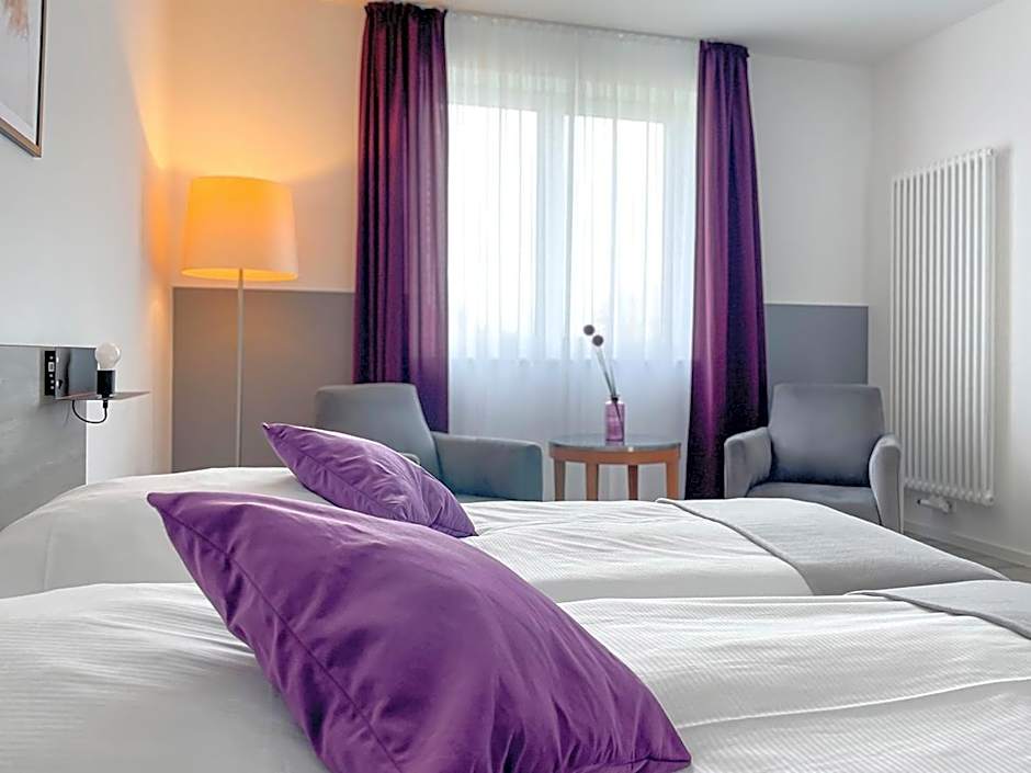 PRIMA Inn HOTEL & HOF NEURUPPIN - digitales & rezeptionsloses Motel